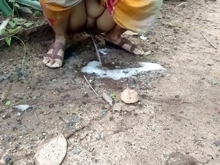 desi aunt nature pissing suffer with watch